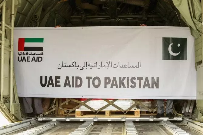 مساعي الإمارات للحد من الأضرار في باكستان - جسر جوي من المساعدات