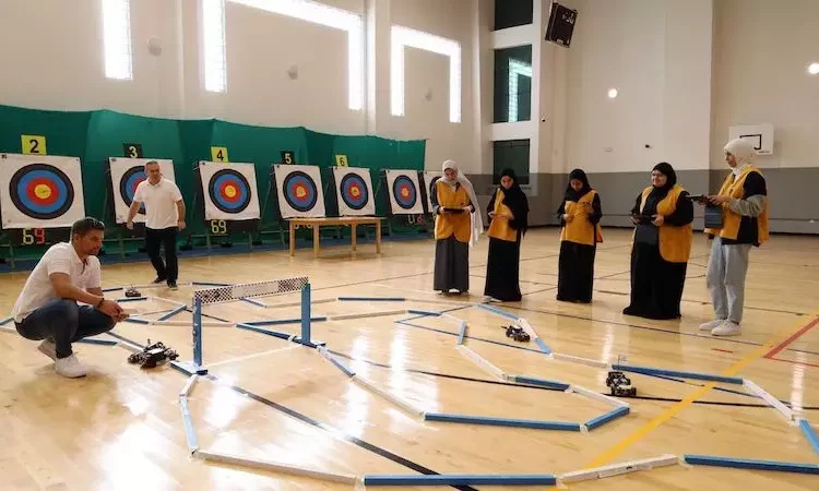 جانب من مشاركة سجايا فتيات الشارقة في فعالية سابق بالهيدروجين