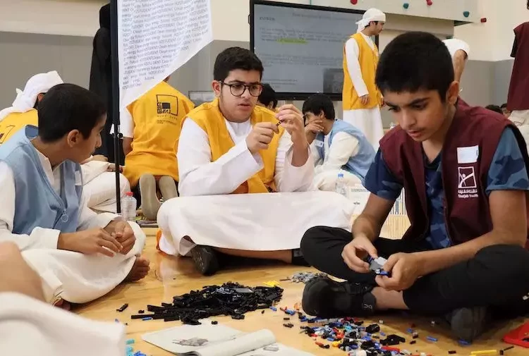 جانب من مشاركة شباب ناشئة الشارقة في فعالية سابق بالهيدروجين